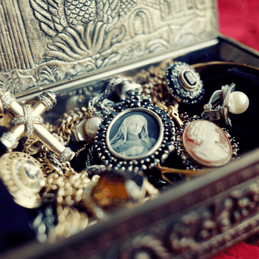 10 Reasons to Shop at FacFinds.com