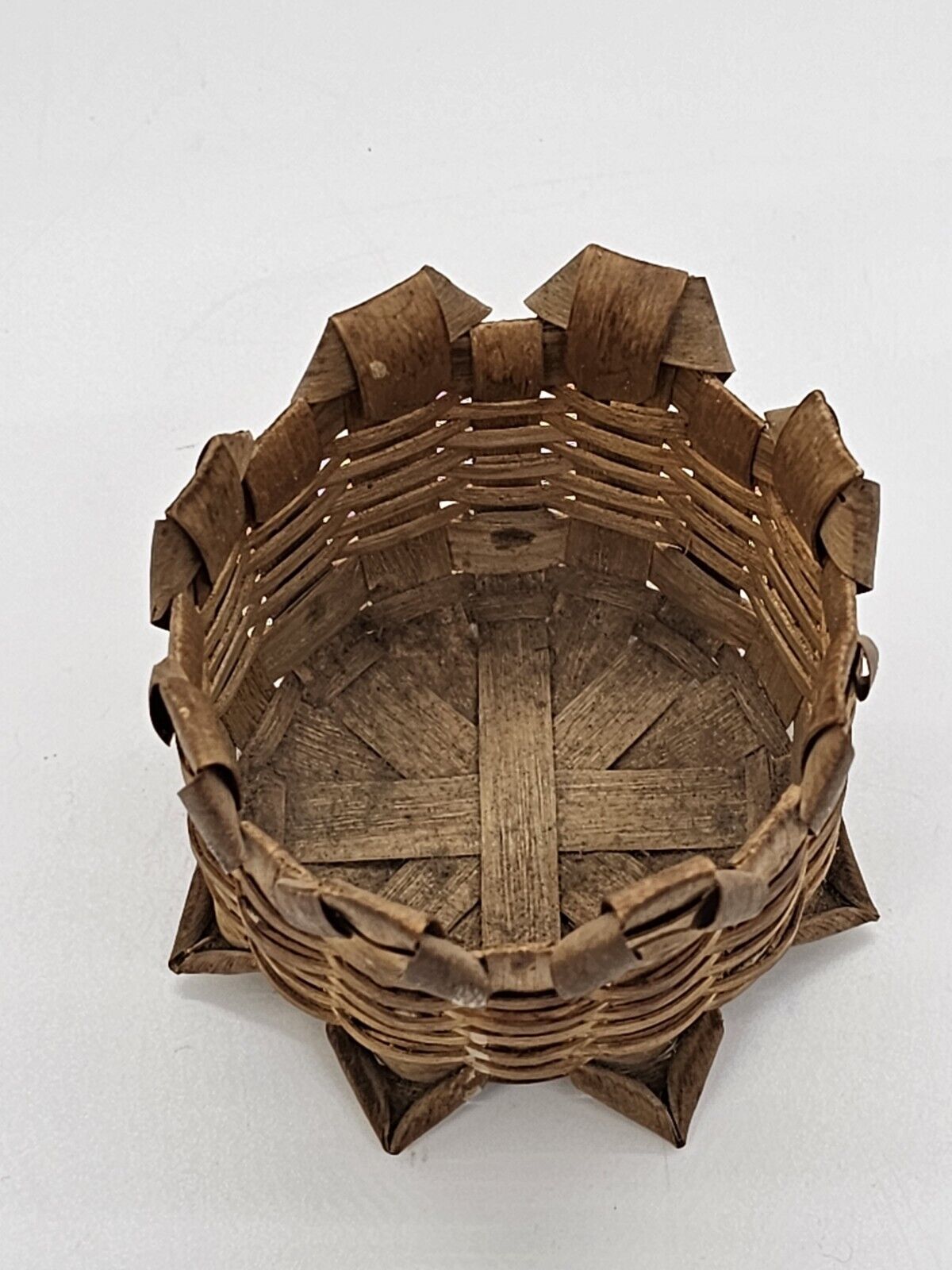 Small Native American Handmade Woven Basket 2 1/4" Tall X 2 1/2" Wide Northeast?