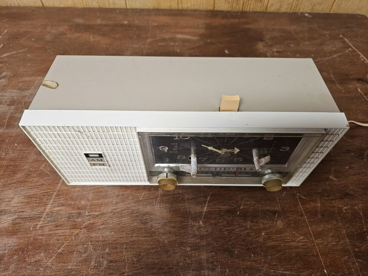 Vtg MCM Philco Clock Radio Model L799 In Working Order