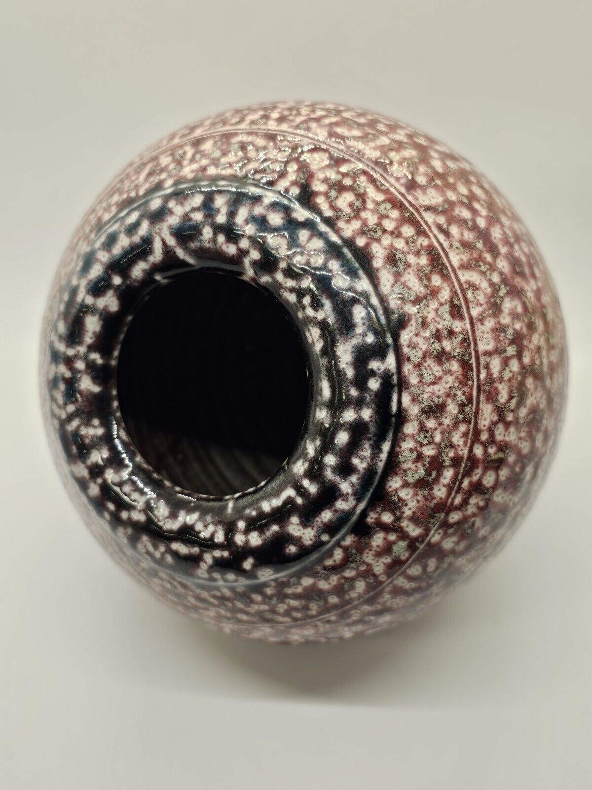 High Quality "Spongeware" Vase Iridescent Red White & Dark Blue Green 7" Tall