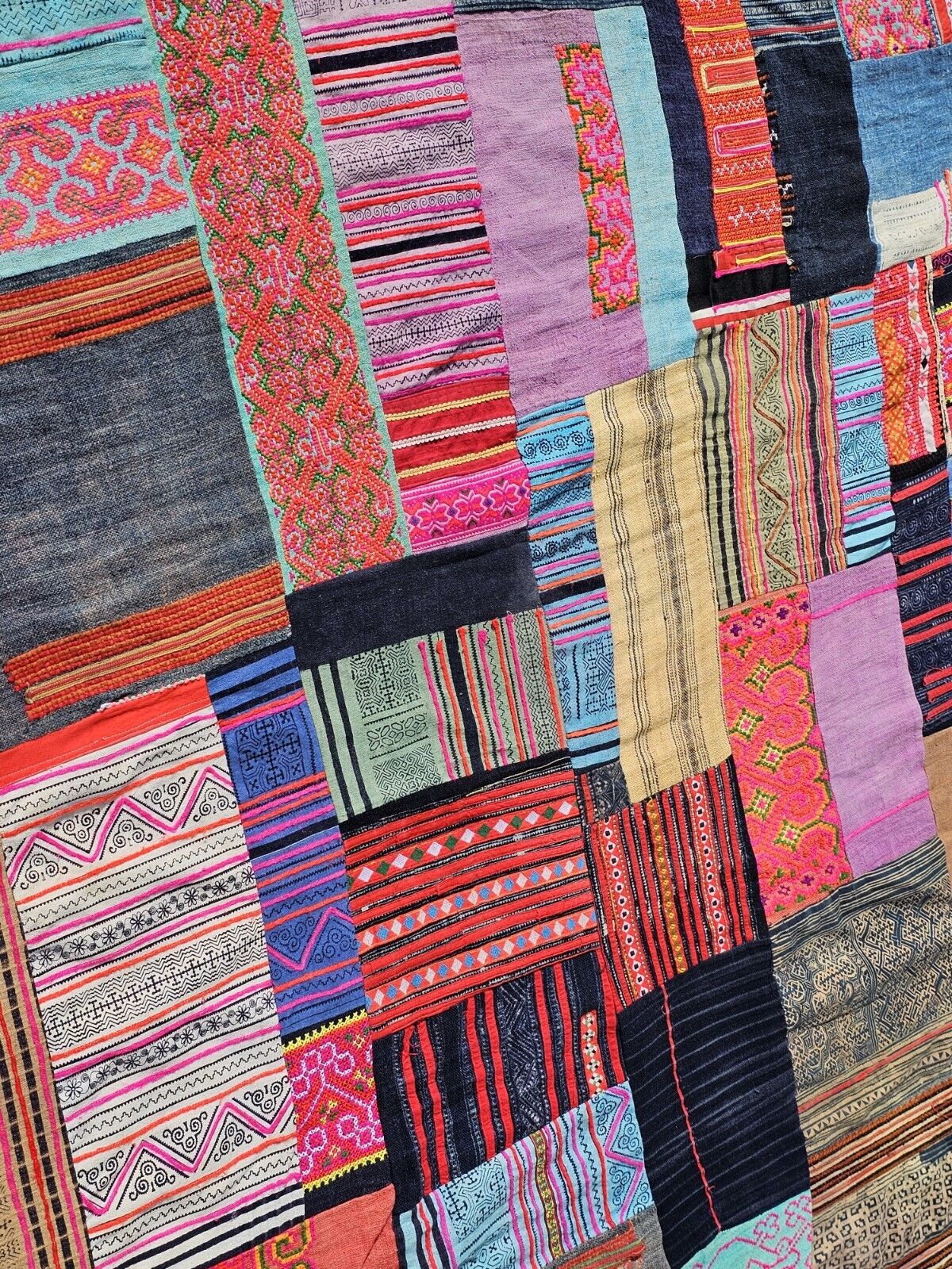 Vtg Tribal Indian Patchwork Quilt & Pillow Set Hand Stitched 99in X 96in