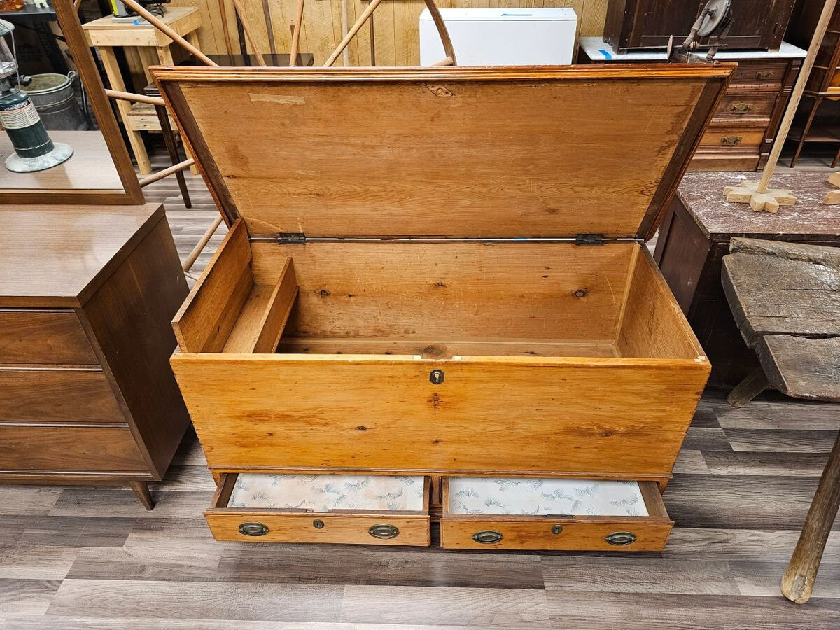 Early Antique Pine Blanket Chest Trunk w 2 Drawers Nice Dovetail Local Pick Up