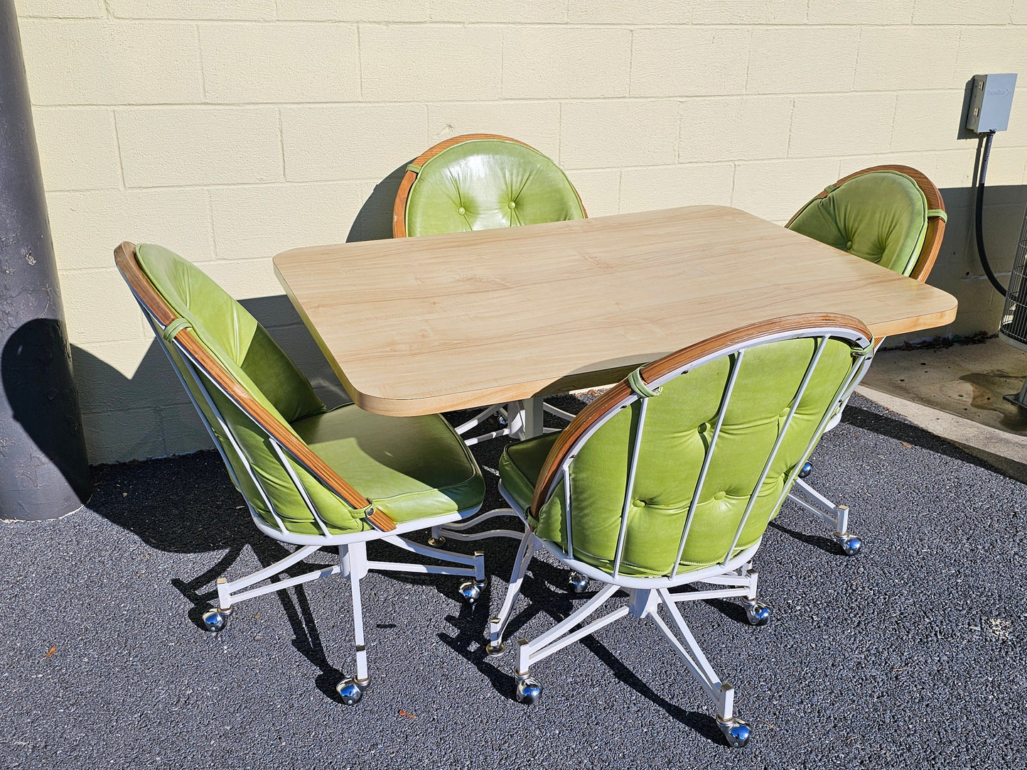 Vtg 1980s Kitchen Table & Metal Swivel Chairs On Rollers With Green Faux Leather Local Pick Up