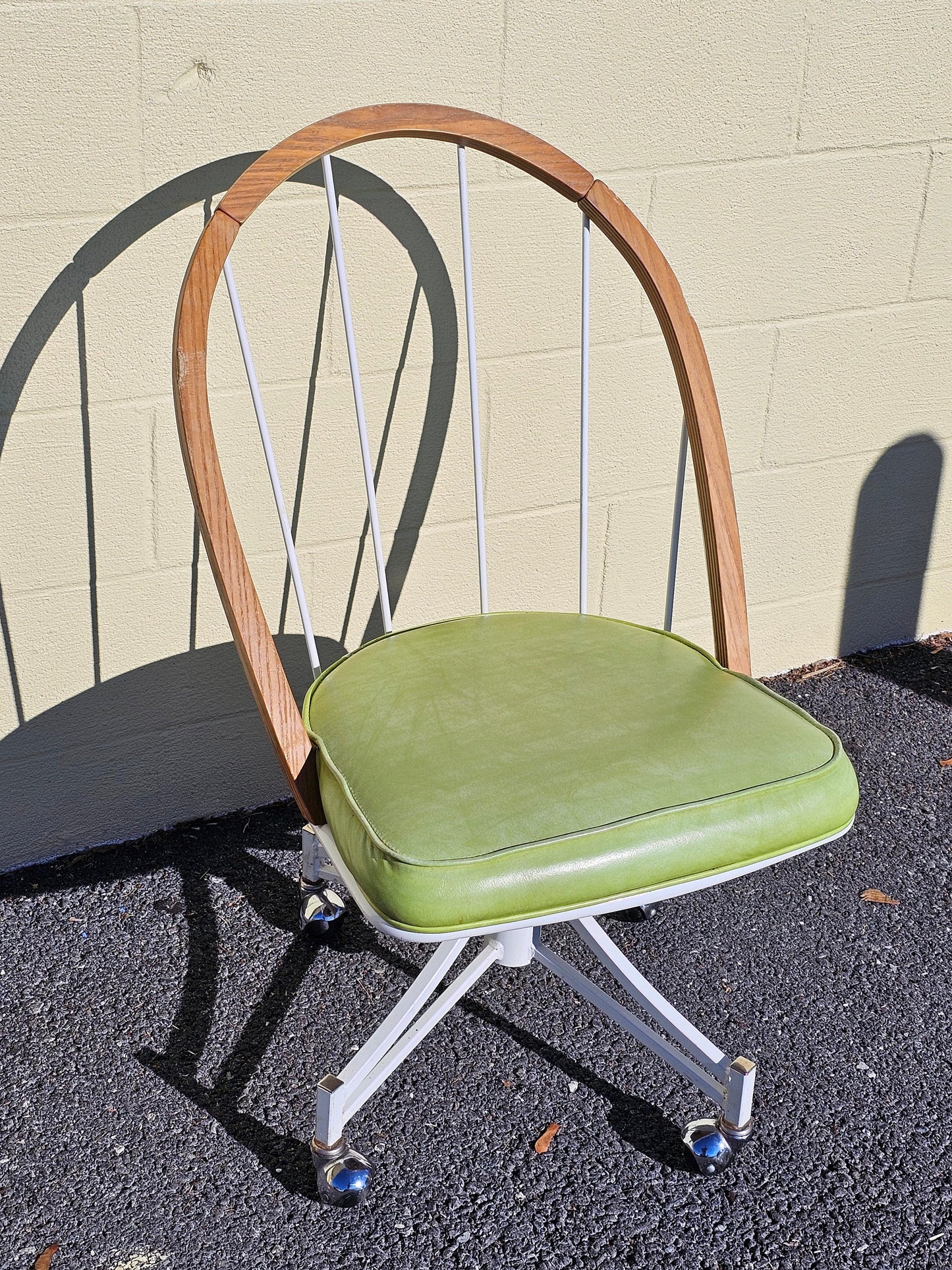 Vtg 1980s Kitchen Table & Metal Swivel Chairs On Rollers With Green Faux Leather Local Pick Up