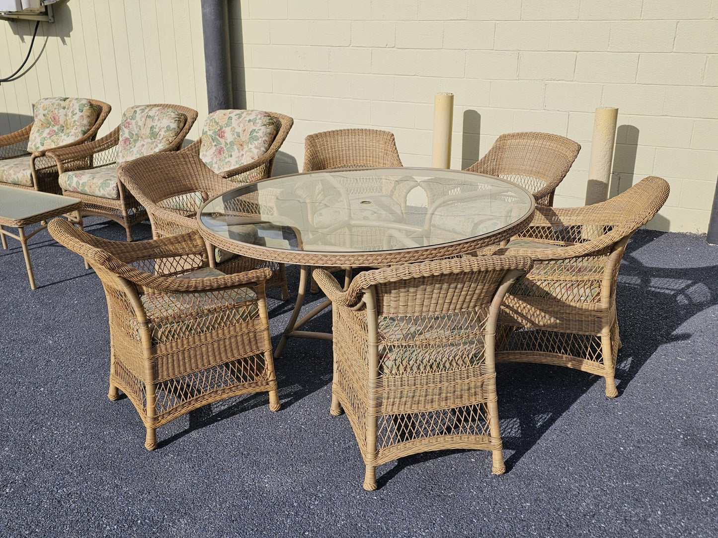 Brown Jordan Indoor Outdoor Plastic Woven Wicker Patio Conversation Set