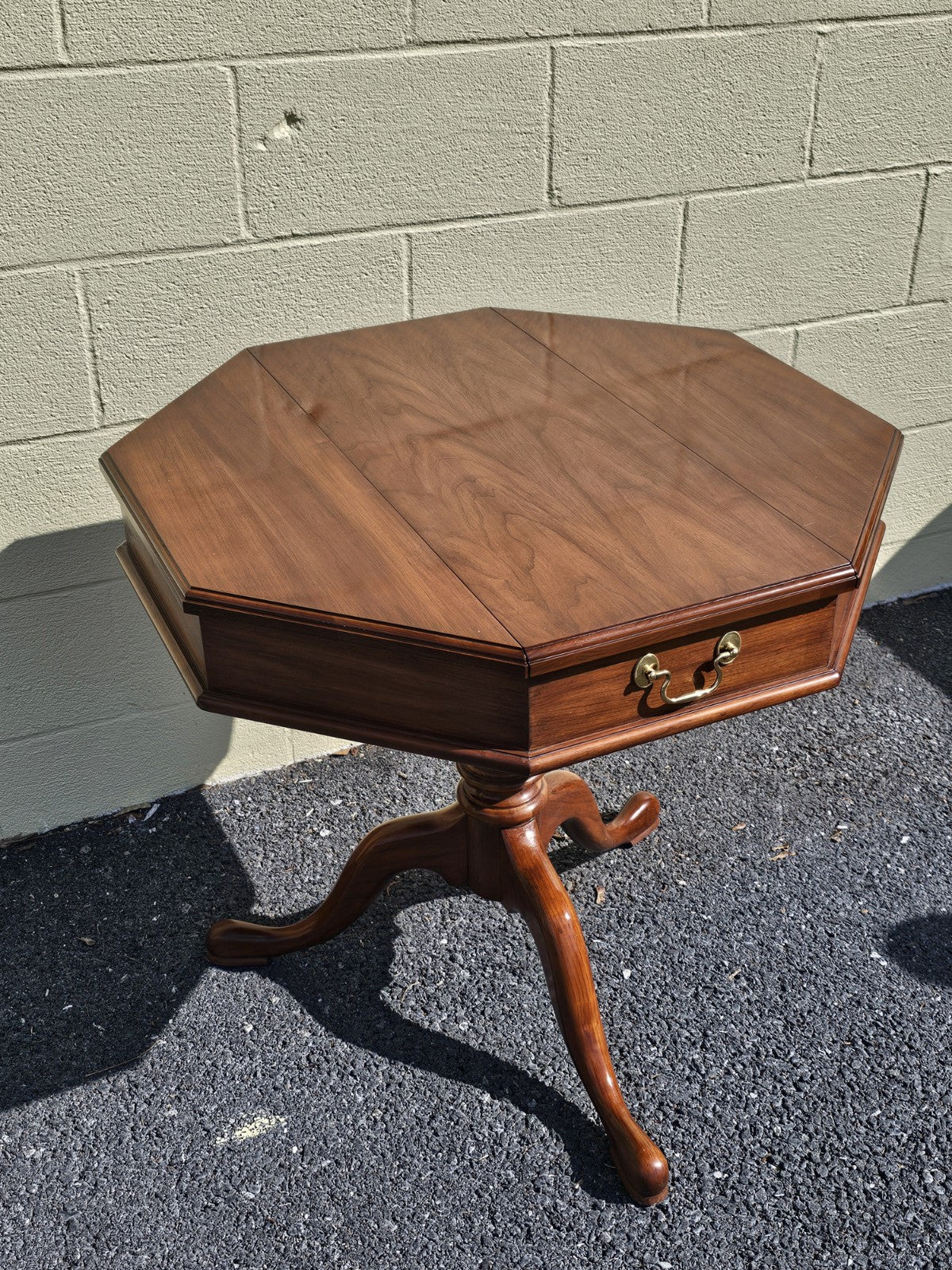 Henkel Harris Jefferson Black Cherry Octagon Flip Top Pedestal Center Side Table