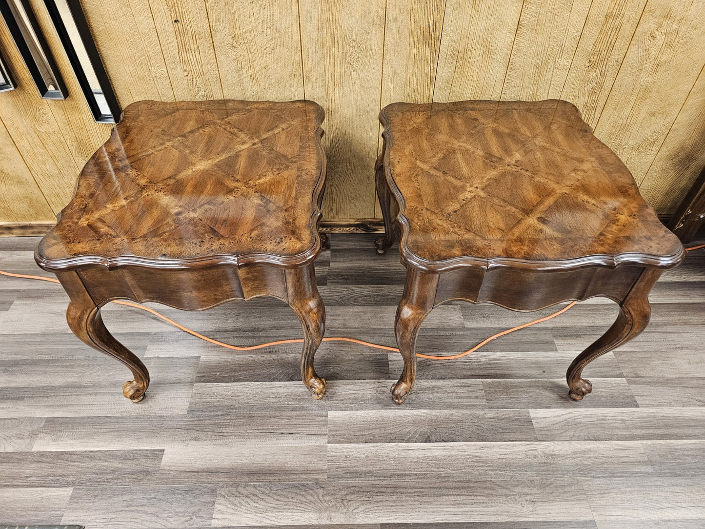 Bernhardt Side Table End Table Pair W Beautiful Burlwood Inlay Scallop Tops