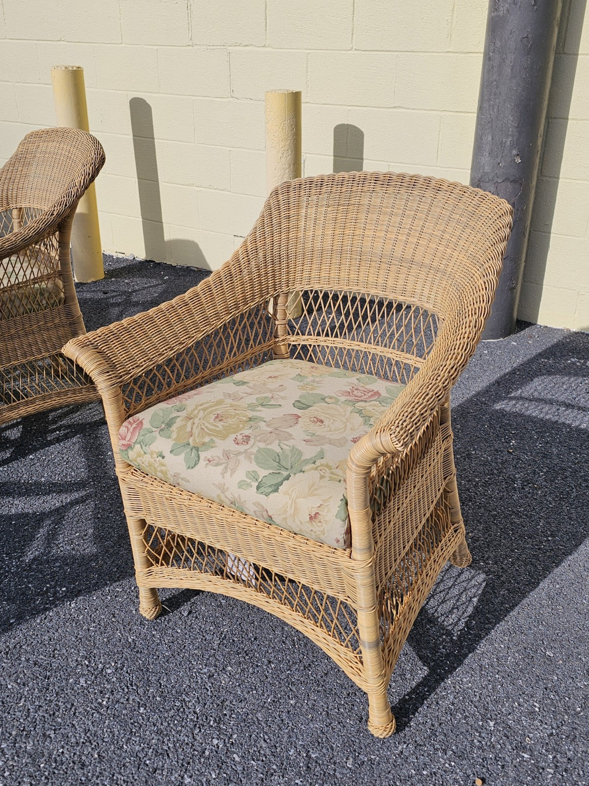 Brown Jordan Indoor Outdoor Plastic Woven Wicker Patio Conversation Set