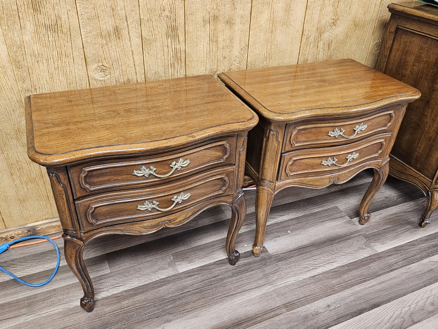 Thomasville French Provincial Style Bedroom Set Highboy & Long Dressers