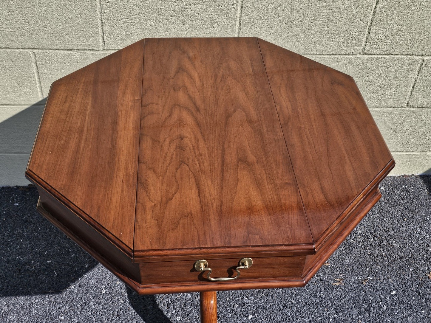 Henkel Harris Jefferson Black Cherry Octagon Flip Top Pedestal Center Side Table