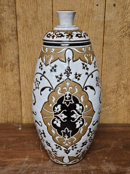 Maitland Smith Ceramic Porcelain Decorative Accent Vase Ginger Jar Urn 21.5 In T