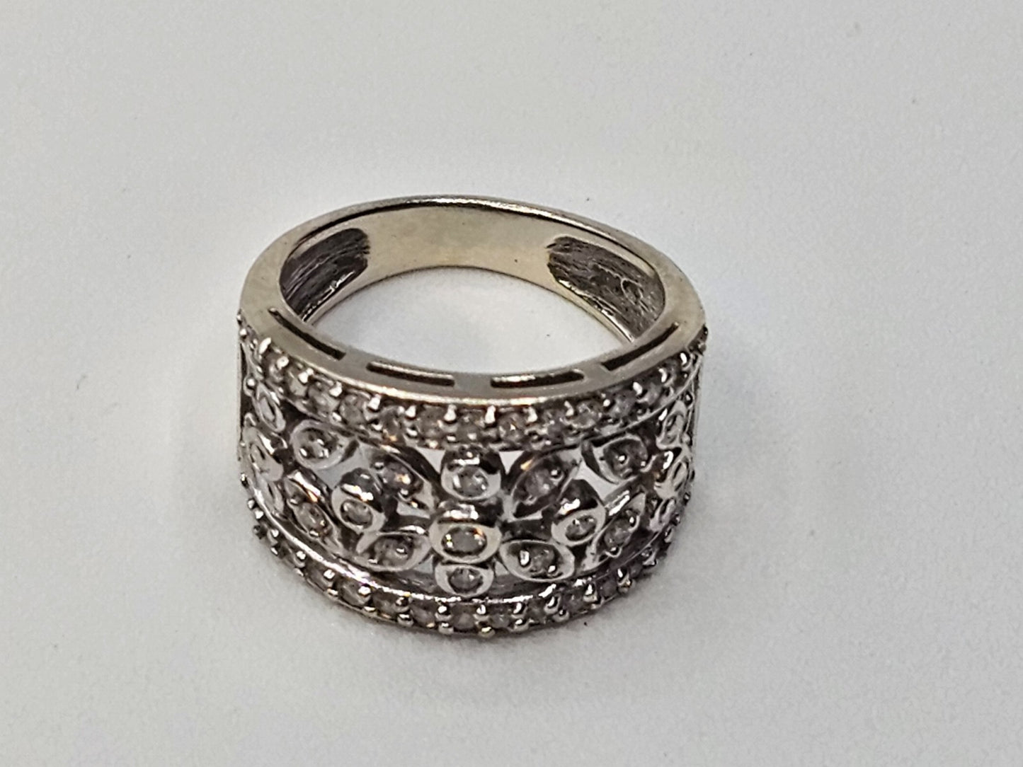 14K White Gold Floral Diamond Cocktail Ring Size 5.5 Clear Stones 6 Grams