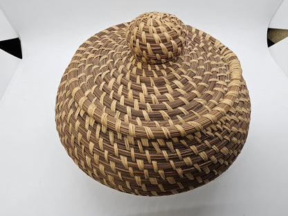Native American Pine Needle Spiral Lidded Basket Great Quality 5" Tall X 7" Wide