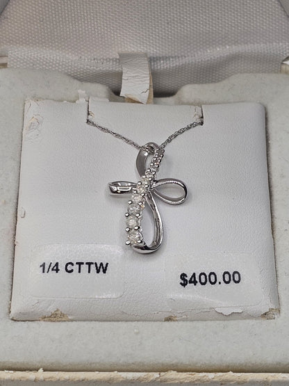10k White Gold Cross Pendant & 10k White Gold Necklace W 8 Clear Stones 18 In