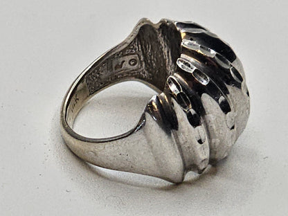 14k White Gold Ribbed Dome Ring 5 Grams Size 5 - 5.25 No Stones Makers Mark