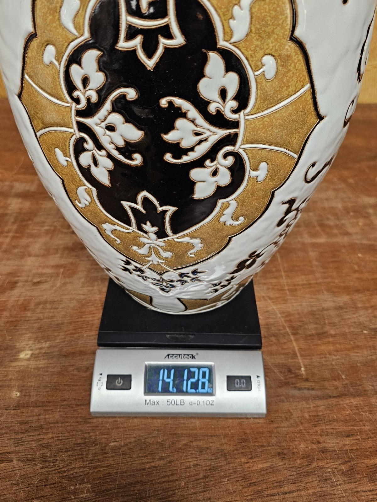 Maitland Smith Ceramic Porcelain Decorative Accent Vase Ginger Jar Urn 21.5 In T