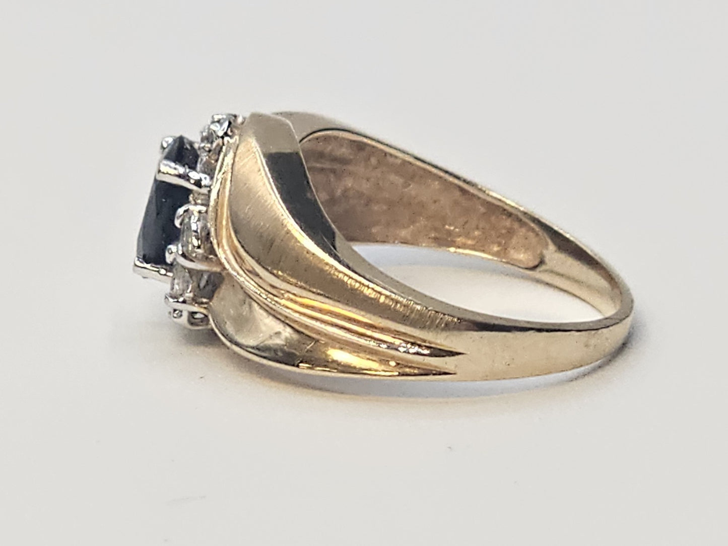 14k Yellow Gold Sapphire & Diamonds Statement Cocktail Size 6.25 Ring 3.9 Grams