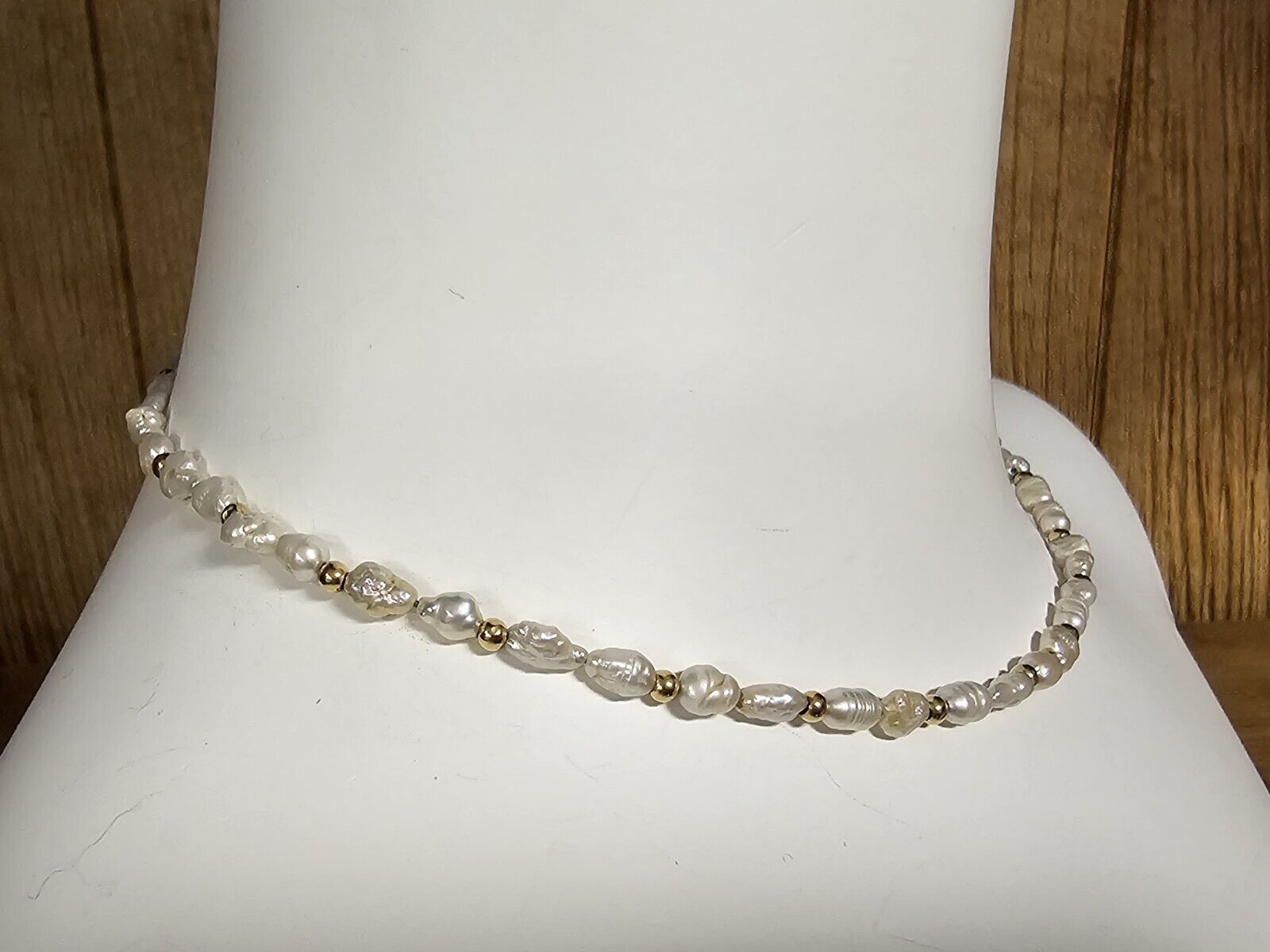 Vtg Freshwater Pearl Necklace Choker 16 Inch Long Gold? With Nice Clasp