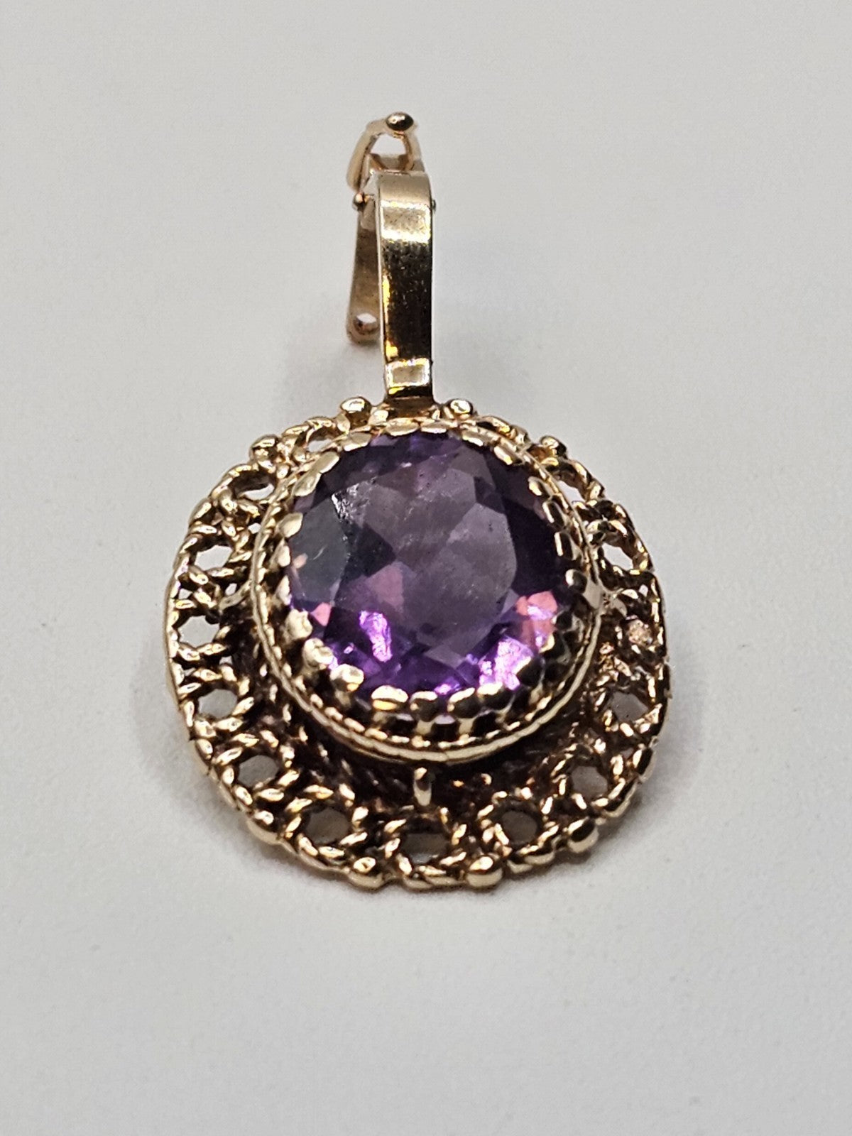 Vtg 14k Yellow Gold Purple Amethyst Statement Pendant 5.2 Grams Appx 1.25 In