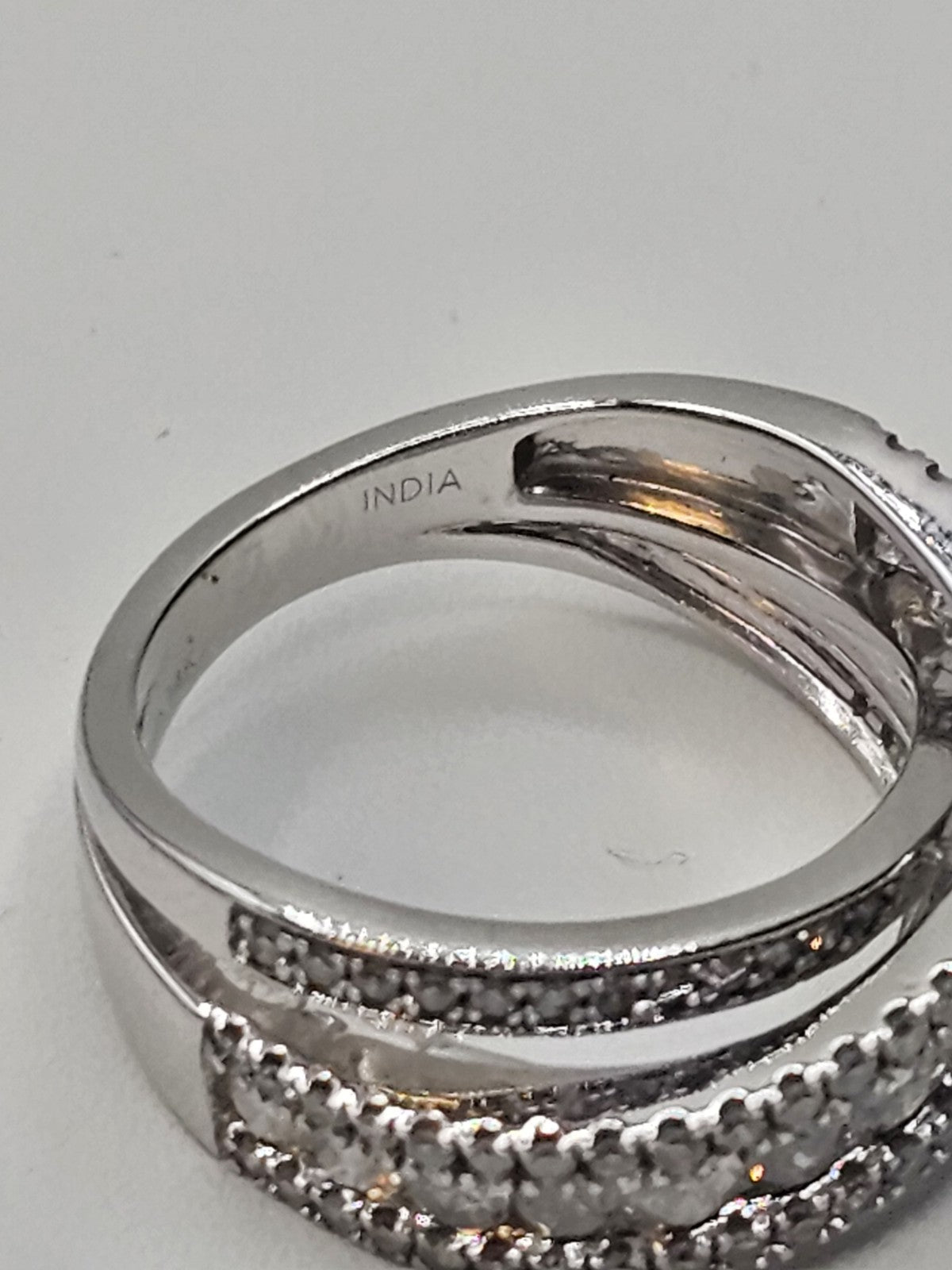 14k White Gold Diamond? Clear Stones Crossover Ring Size 5 Band 4.9 Grams