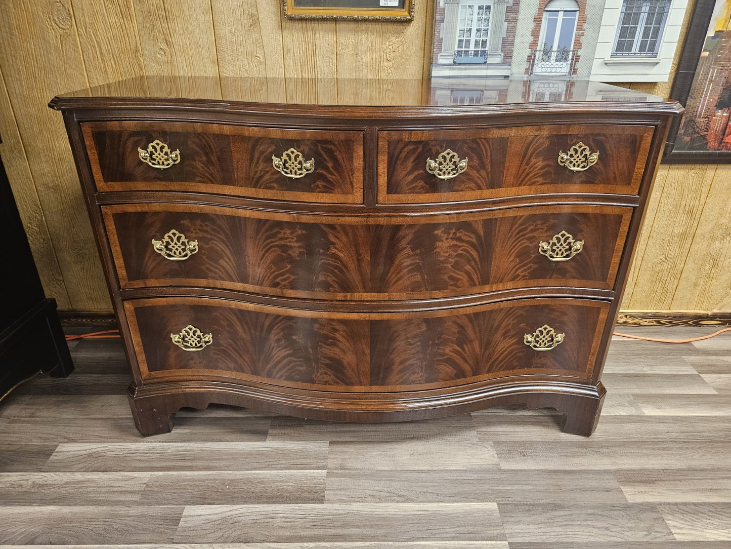 Hickory White Furniture Chippendale Style Mahogany Chest Of Drawers & Mirror