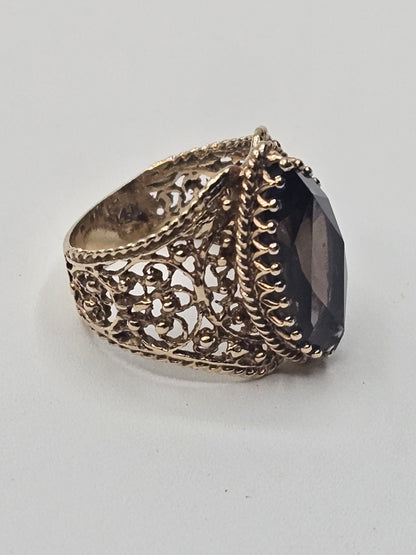 Vtg 14k Yellow Gold Smoky Quartz Cocktail Ring Size 6 Appx 7.4 Grams