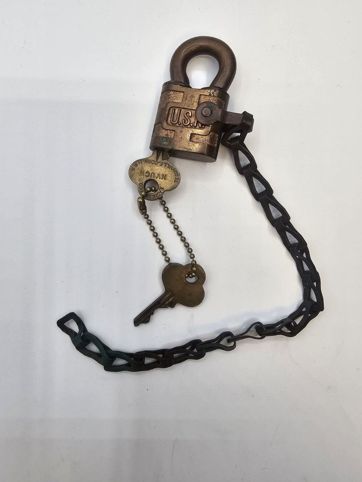 Pair Of Antique WW1 WW2 Eagle US Navy Padlocks With 2 Keys Each 