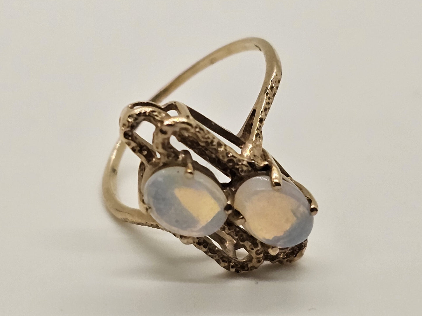 Vtg 10k Yellow Gold Ring With 2 Oval Opals Size 6.5-7, 1.99 Grams Cocktail Ring