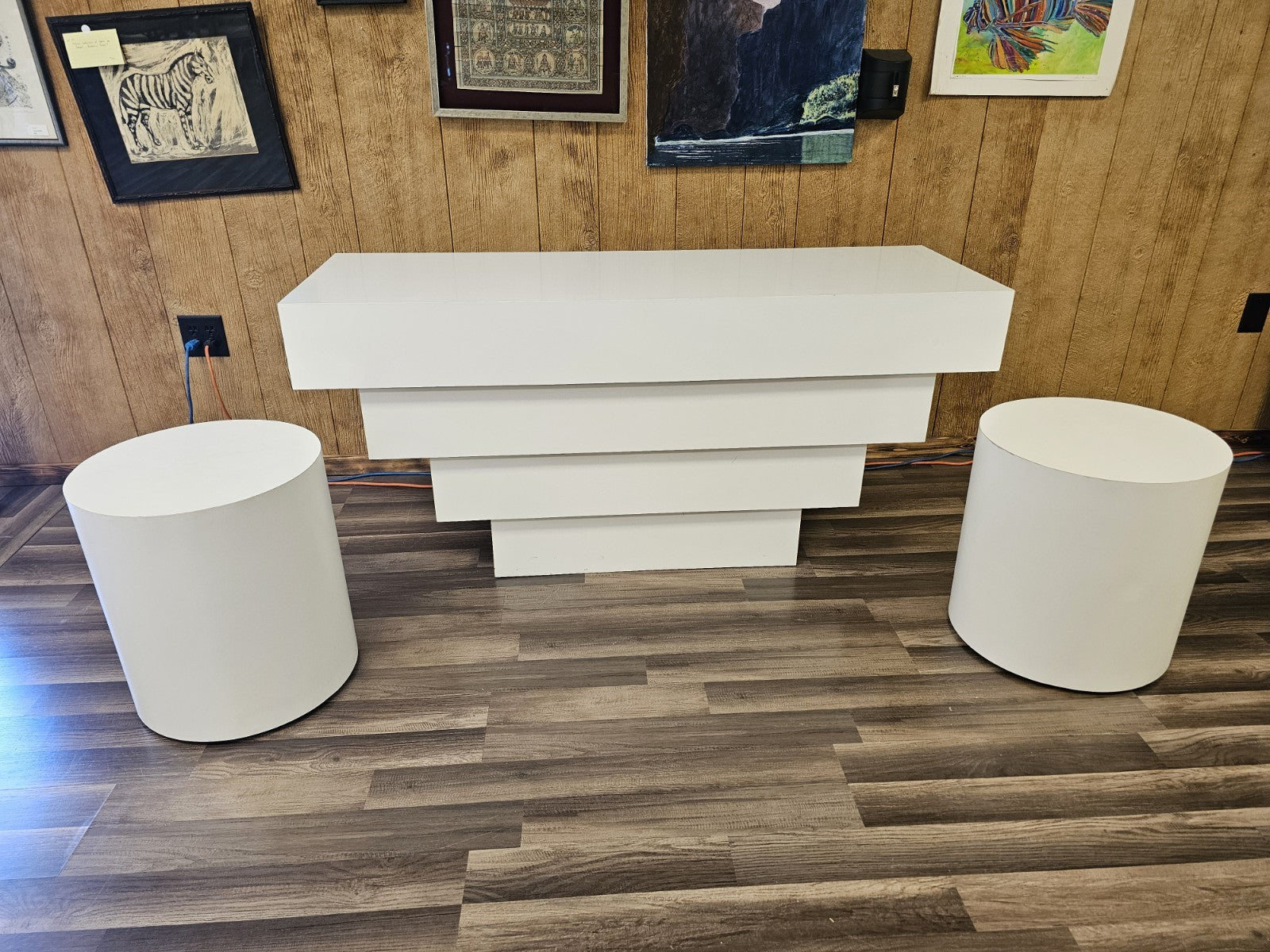 1980s Post Modern White Lacquer Photography Station W Cylinder Stools 