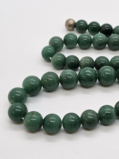 Beautiful Chinese Vintage Green Jade Bead Necklace 25 Inches Silver Screw Clasp