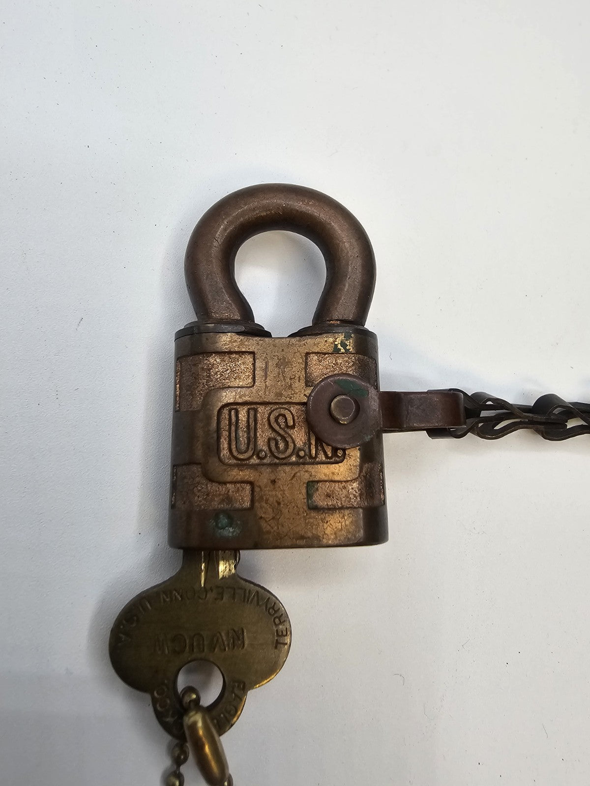 Pair Of Antique WW1 WW2 Eagle US Navy Padlocks With 2 Keys Each 