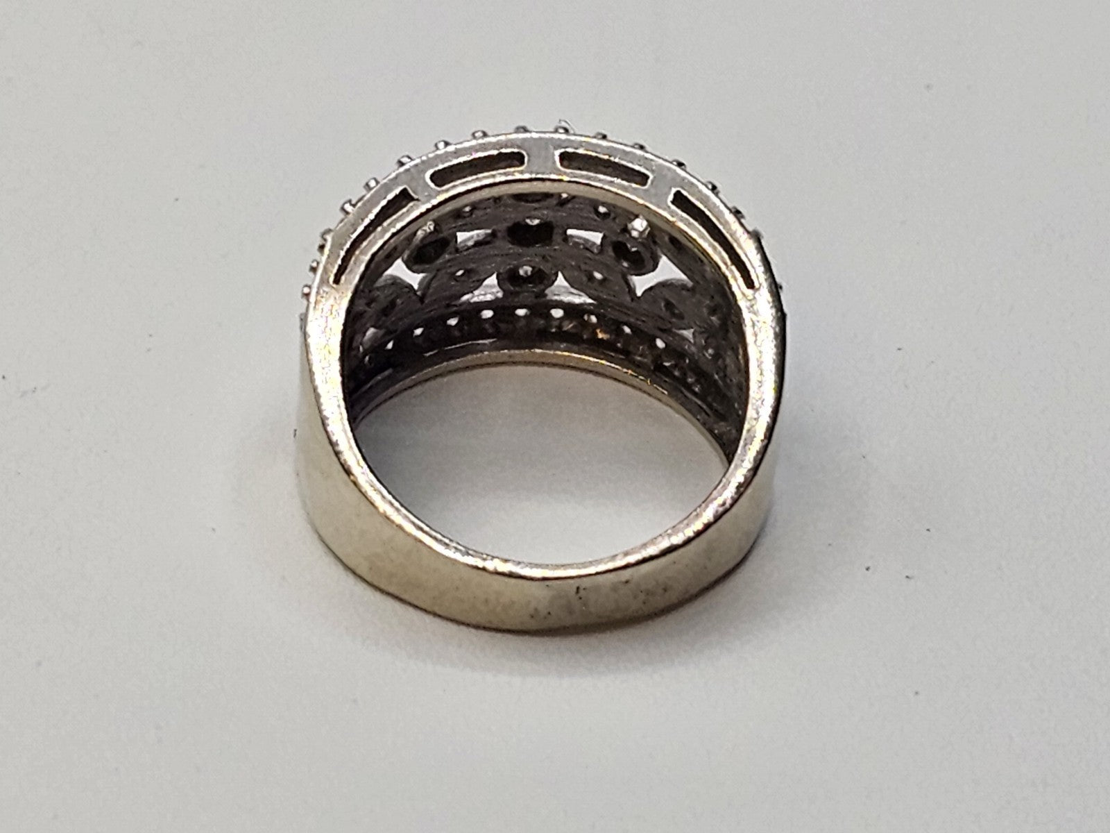 14K White Gold Floral Diamond Cocktail Ring Size 5.5 Clear Stones 6 Grams