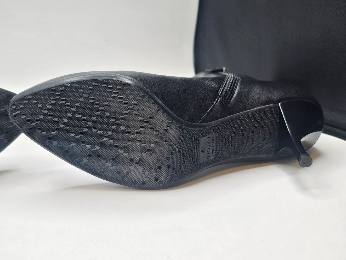 Gucci 246688 Black Leather Zip Up Ankle Boots Size 36.5 Used
