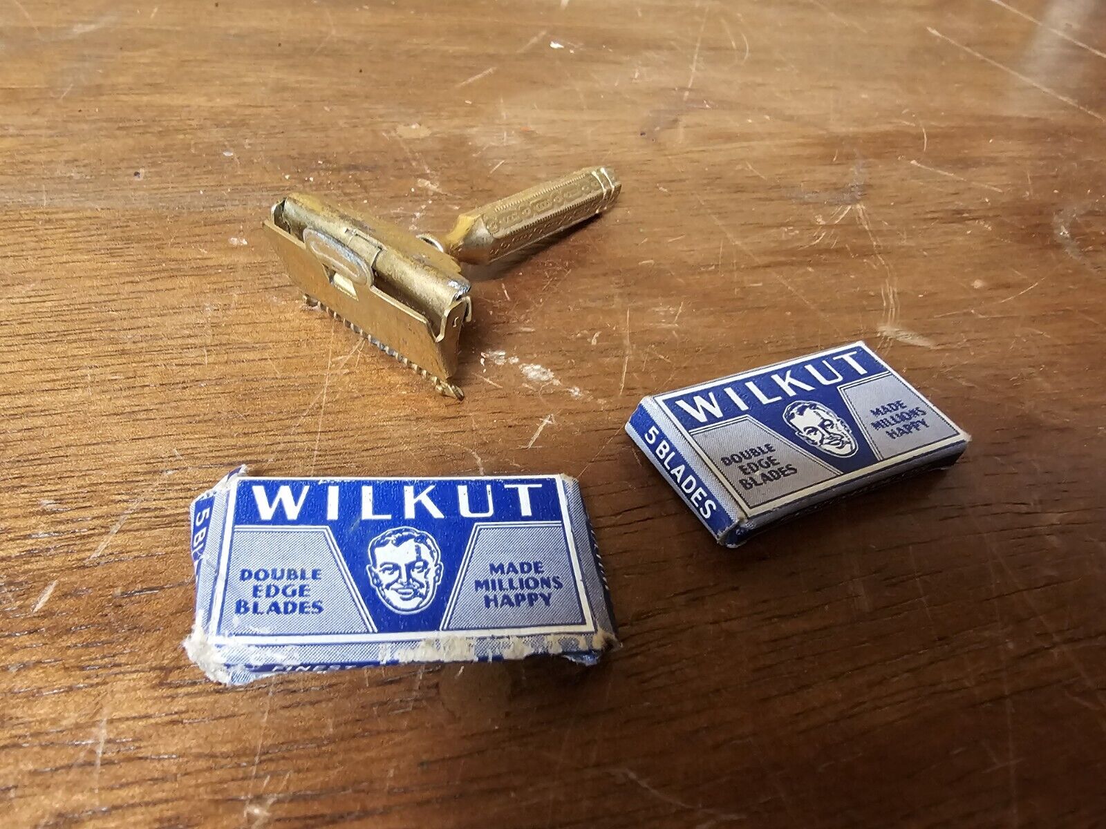 Vtg GEM  Micromatic Gold Tone Razor, Blades & Case Everready Razor Wilkut Blades