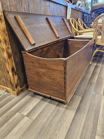 Early American 18th Century? Early 19th Century Farmhouse Pine Blanket Chest