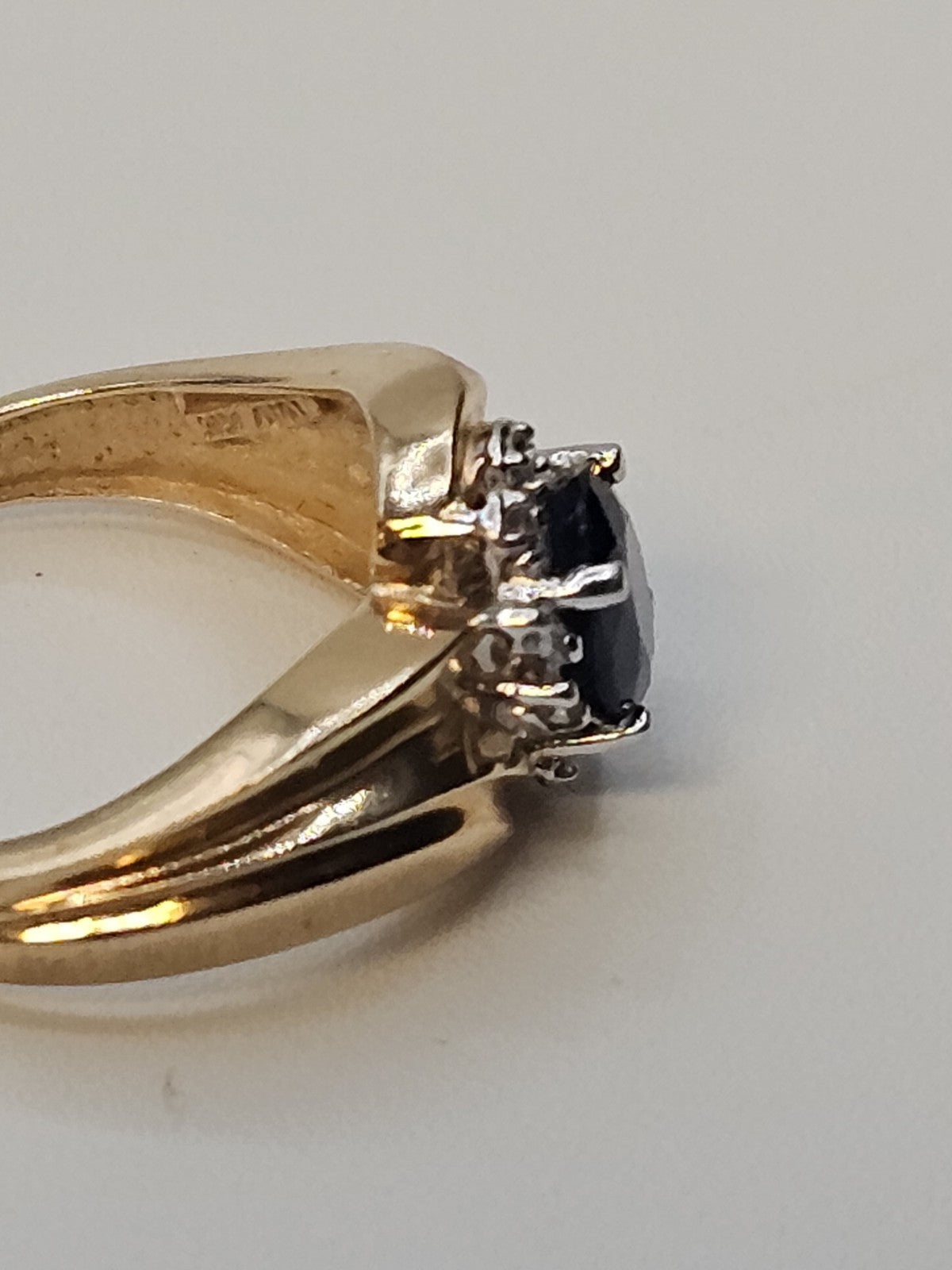 14k Yellow Gold Sapphire & Diamonds Statement Cocktail Size 6.25 Ring 3.9 Grams
