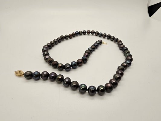 Vintage Dark Pearl Necklace Choker Iridescent 18 Inch Long With 14k Clasp