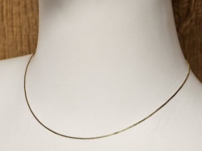 750 18K Yellow Gold Box Chain Choker Necklace 15.5 Inch 2.9 Grams Makers Mark