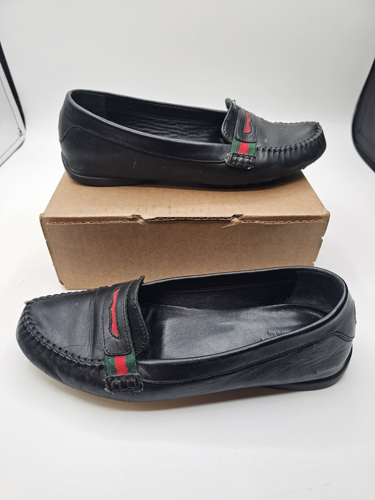 Gucci Moccasins Loafers Flats Size 35.5 Used Black Some Wear
