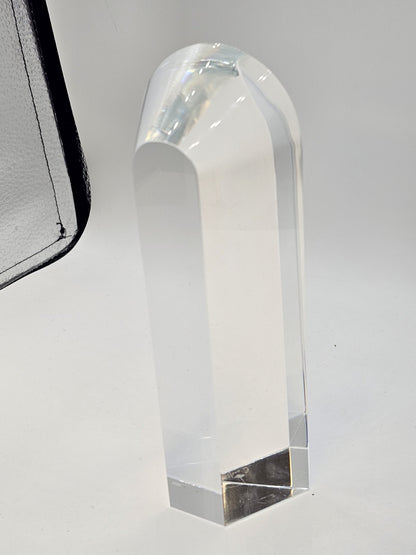 Hoya Crystal “Portal” Sculpture By Toshio Sugasawa 8.25" T x 3" x 2" Light Decor
