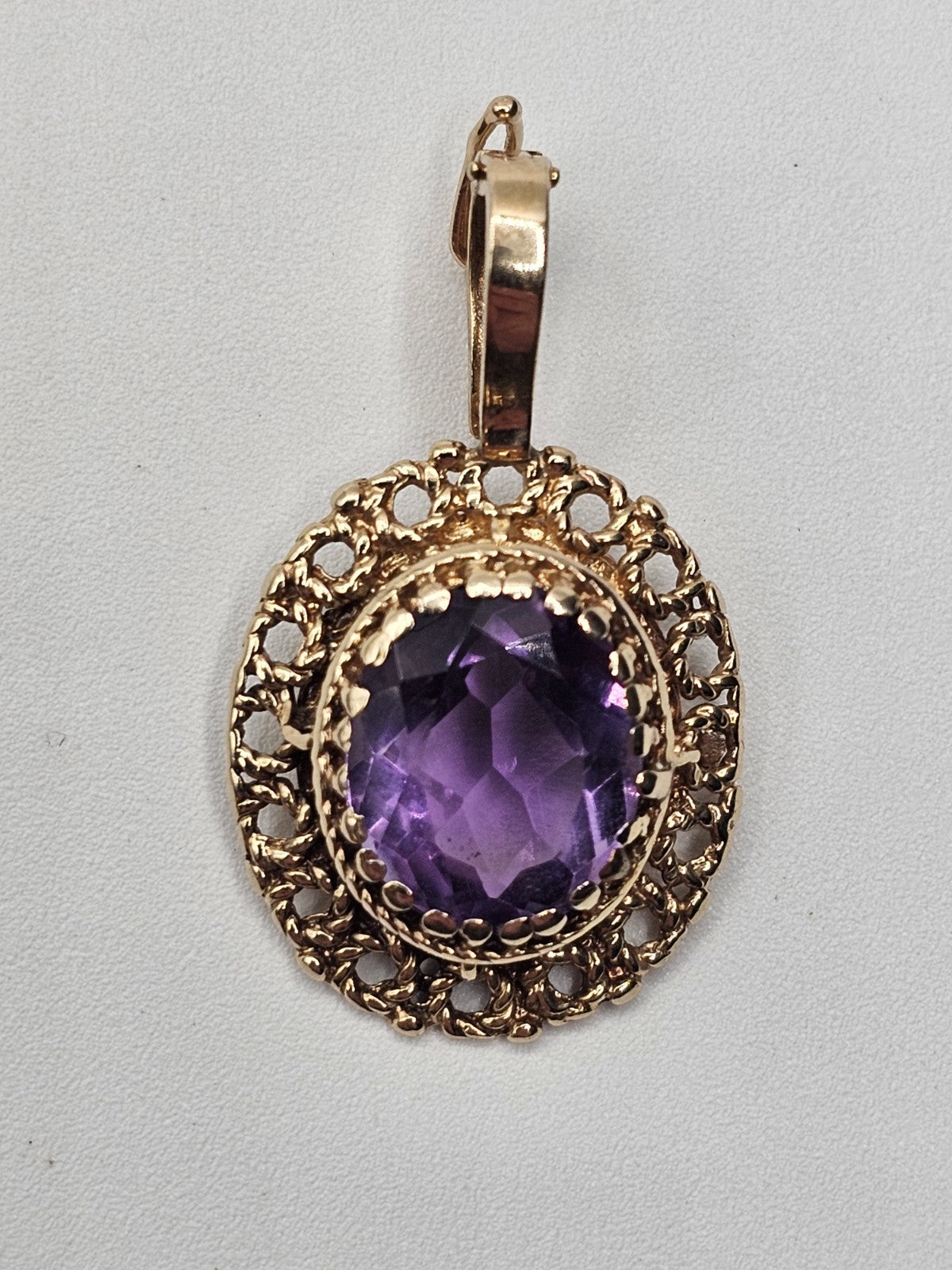 Vtg 14k Yellow Gold Purple Amethyst Statement Pendant 5.2 Grams Appx 1.25 In