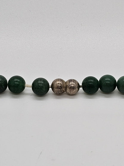 Beautiful Chinese Vintage Green Jade Bead Necklace 25 Inches Silver Screw Clasp