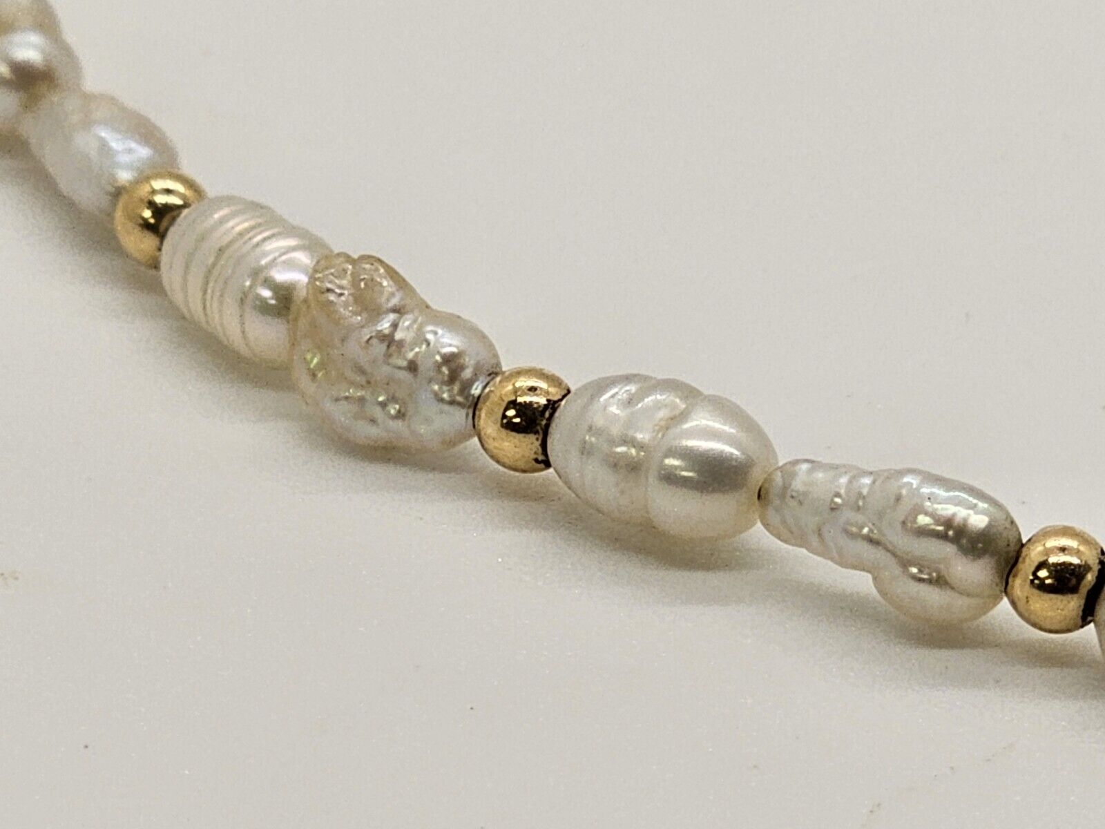 Vtg Freshwater Pearl Necklace Choker 16 Inch Long Gold? With Nice Clasp