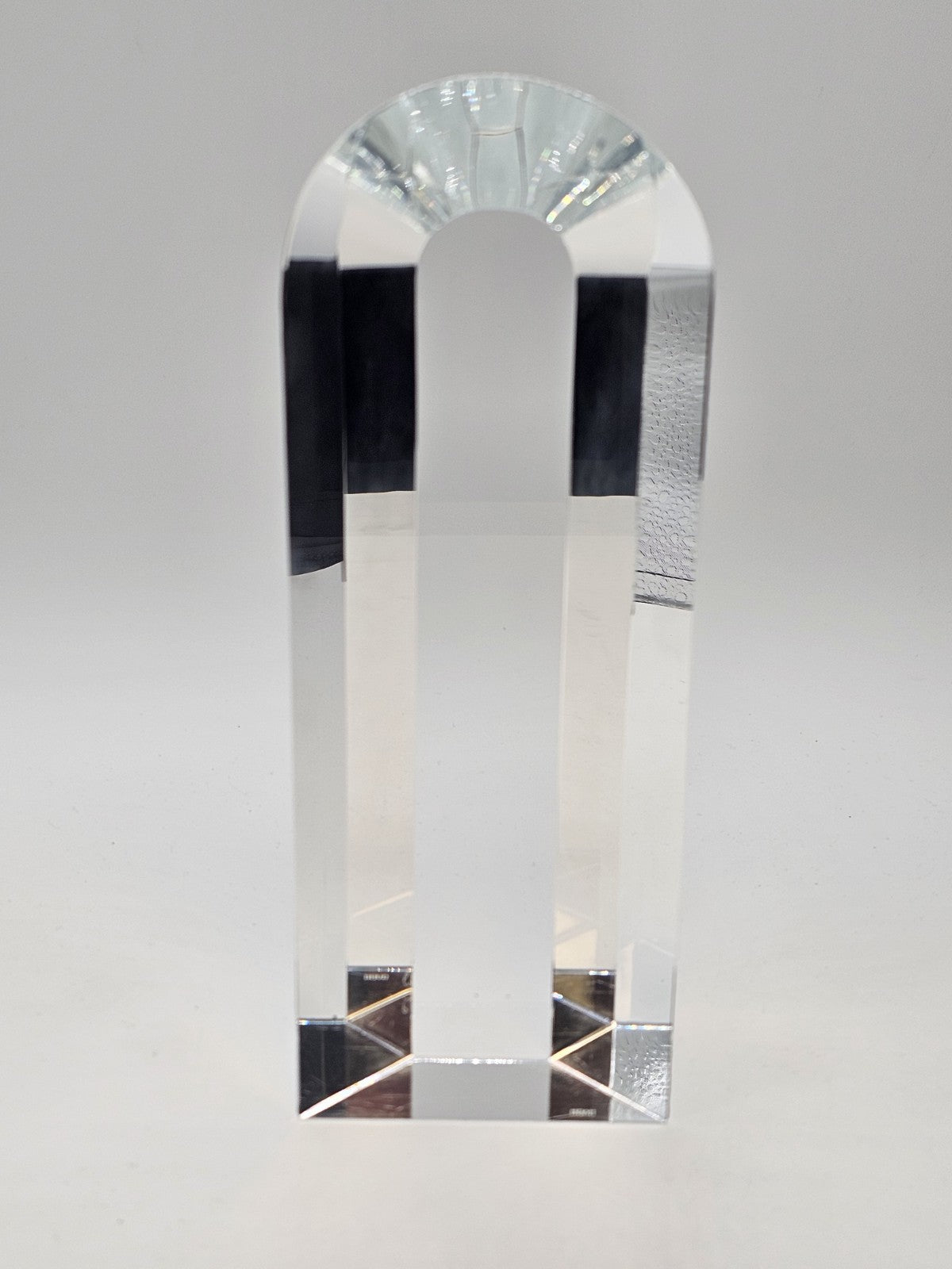 Hoya Crystal “Portal” Sculpture By Toshio Sugasawa 8.25" T x 3" x 2" Light Decor