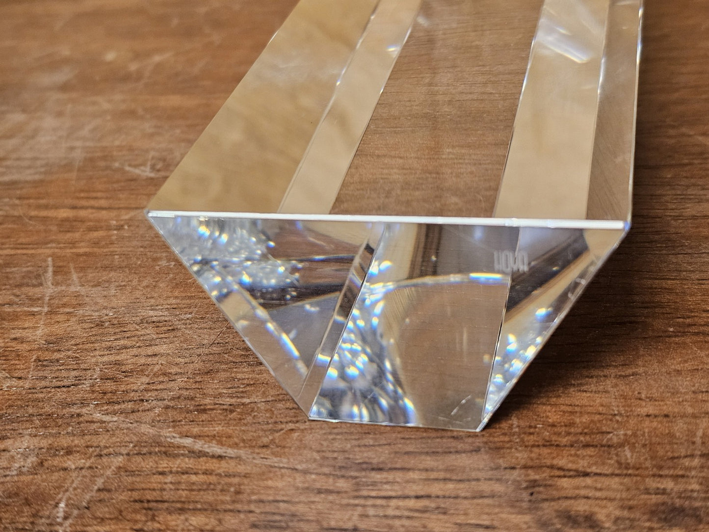 Hoya Crystal “Portal” Sculpture By Toshio Sugasawa 8.25" T x 3" x 2" Light Decor