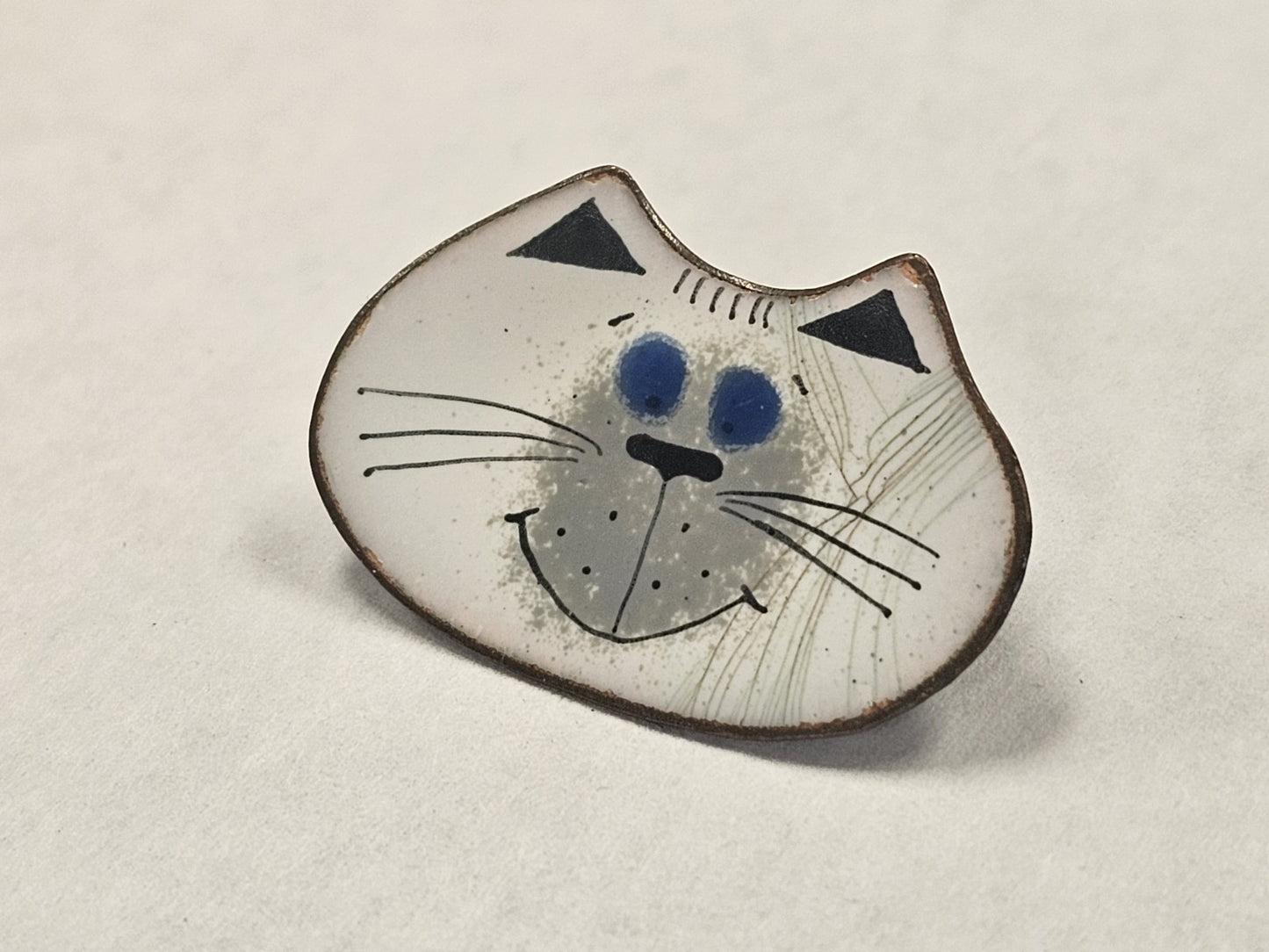 Vtg Nanci Mid Century Enamel On Copper Pin Brooch White Cat Face MCM Signed