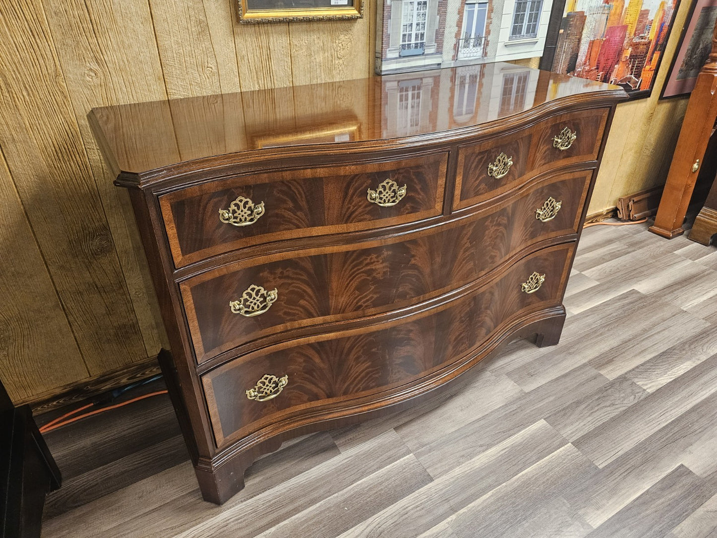 Hickory White Furniture Chippendale Style Mahogany Chest Of Drawers & Mirror