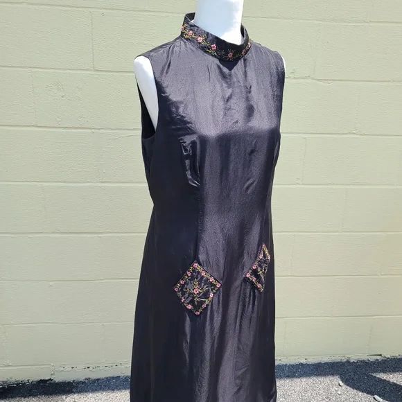 Vintage 1970s April Cornell Black Sleeveless Embroidered Summer Dress