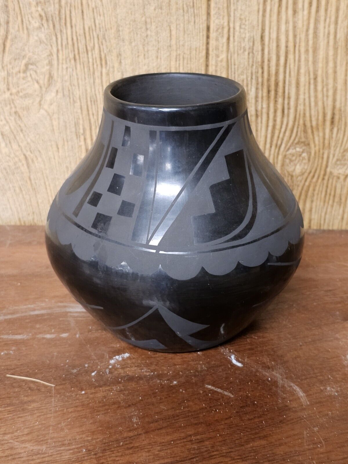 Cynthia Starflower San Ildefonso Pueblo Pottery Blackware Pottery Vase 7 In Tall