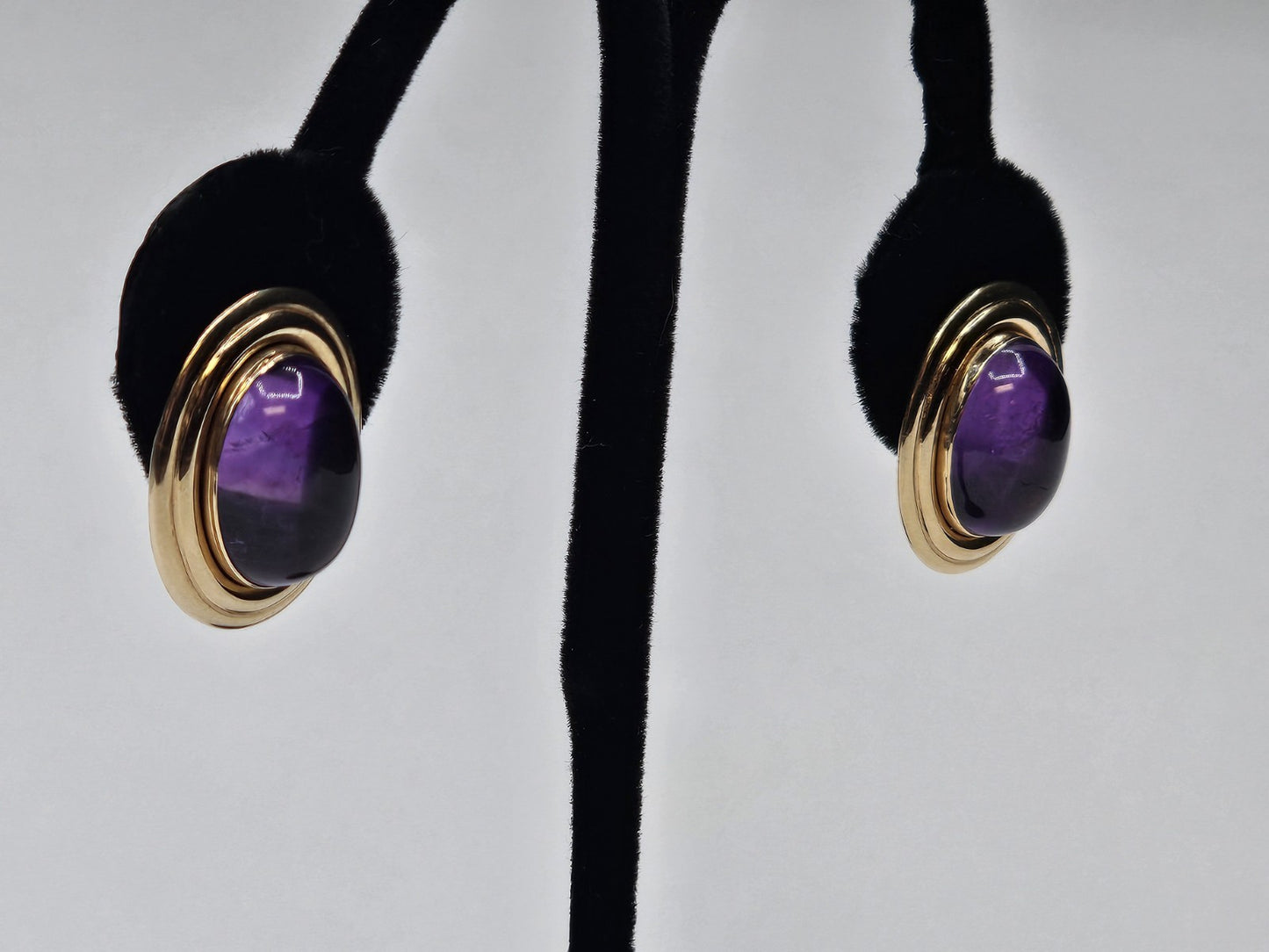 Vtg 14K Yellow Gold Oval Amethyst Cabochon Earrings 7 Grams 1 In Long